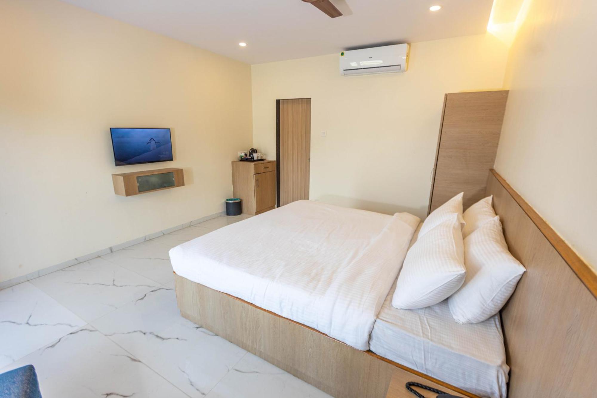 Pushp Vatika Resort & Lawns Navi Mumbai Exterior foto