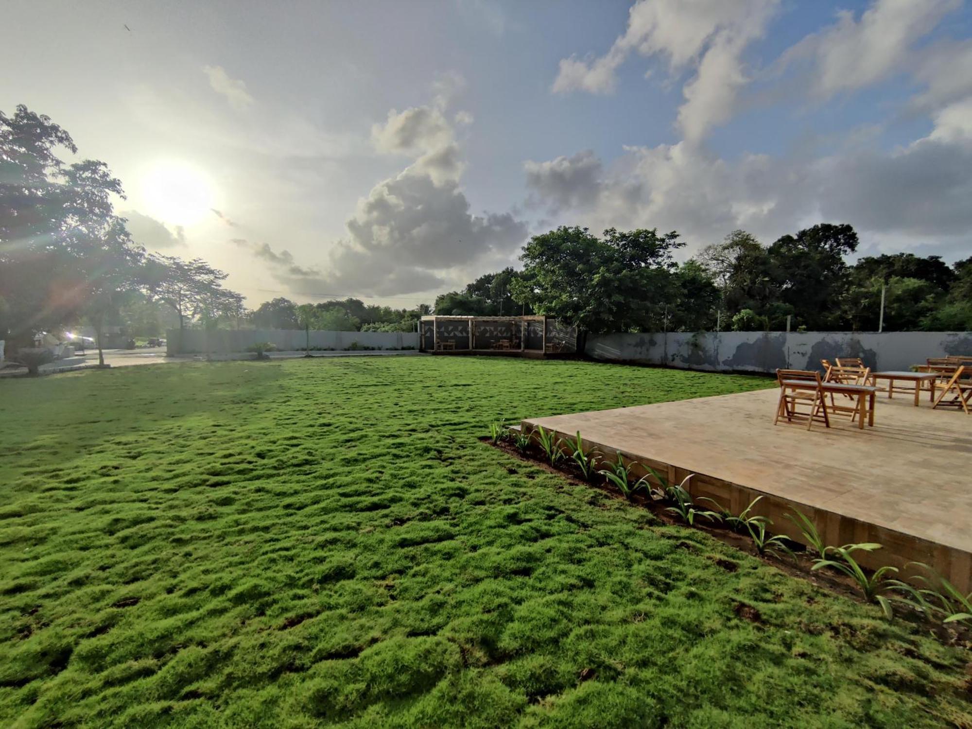 Pushp Vatika Resort & Lawns Navi Mumbai Exterior foto