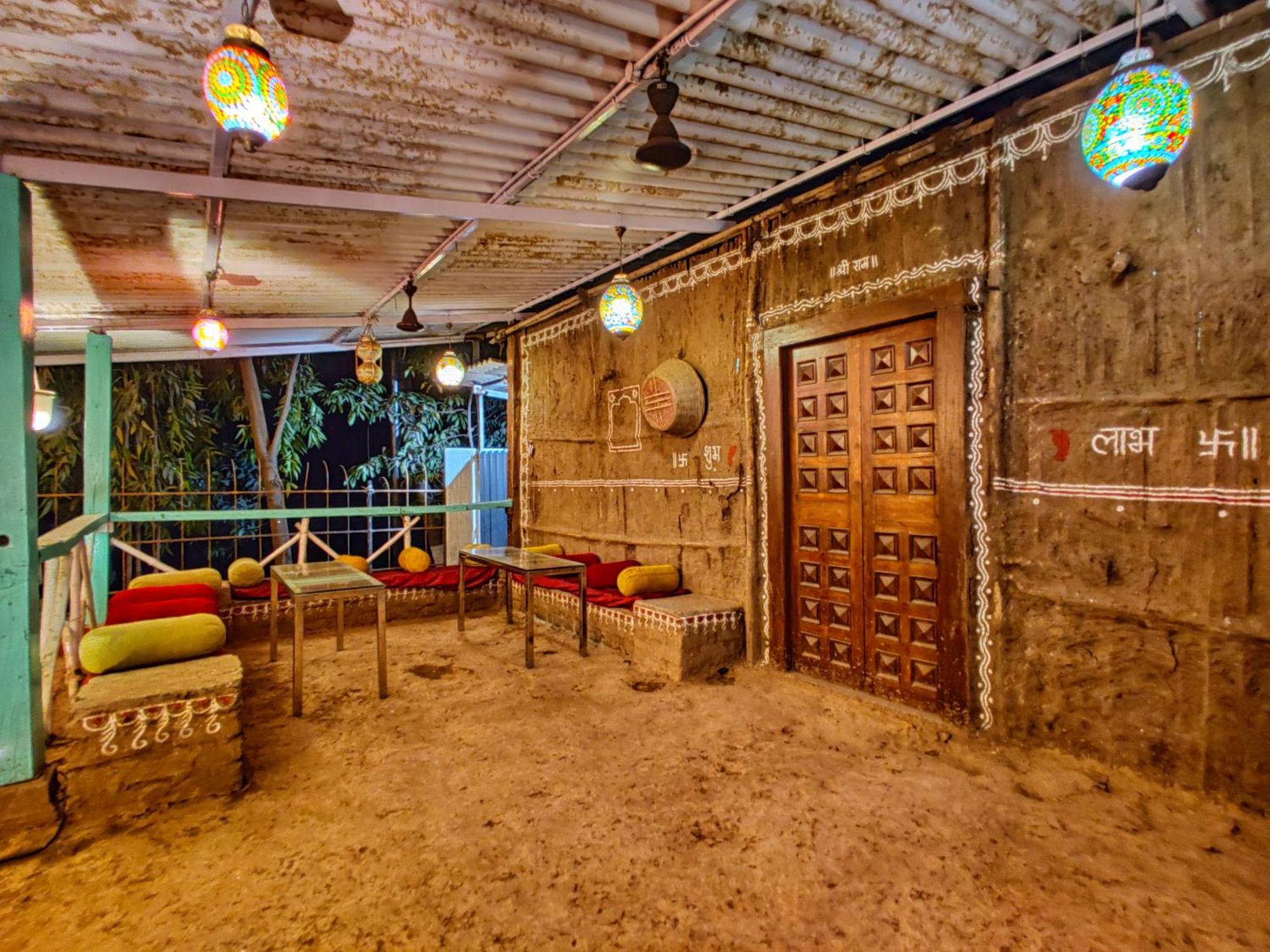 Pushp Vatika Resort & Lawns Navi Mumbai Exterior foto