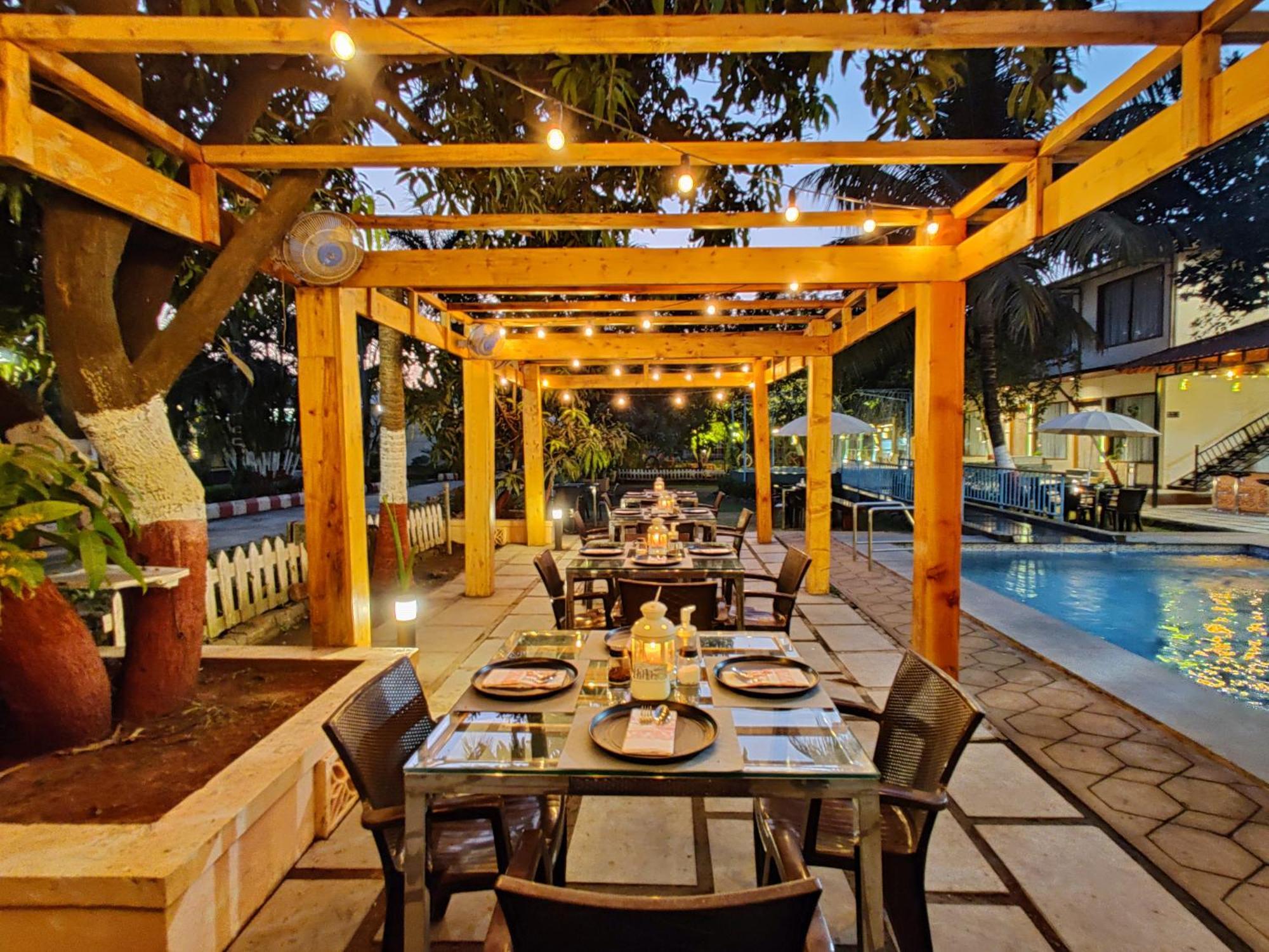 Pushp Vatika Resort & Lawns Navi Mumbai Exterior foto